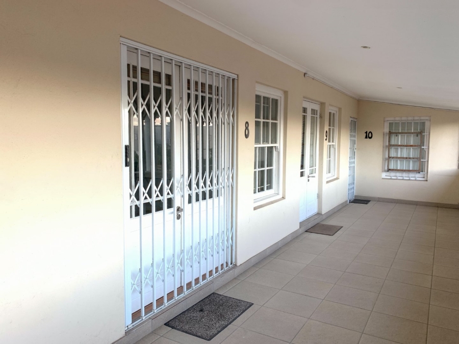 To Let 1 Bedroom Property for Rent in Rondebosch Western Cape